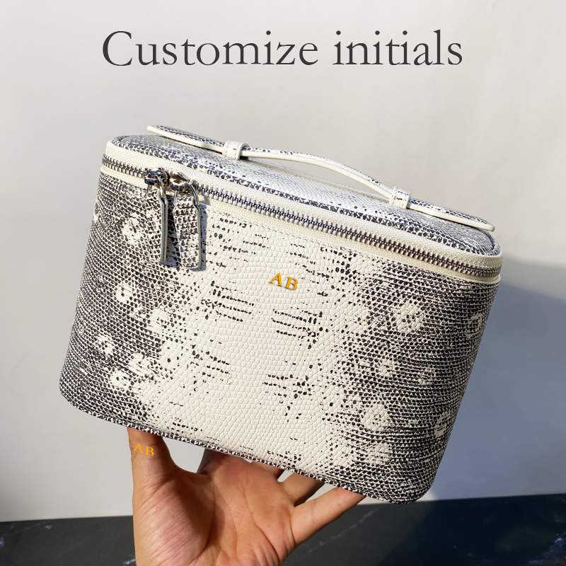 Customize Initials Leather Liz - Luxury Skincare Packaging Wholesale recension och pris